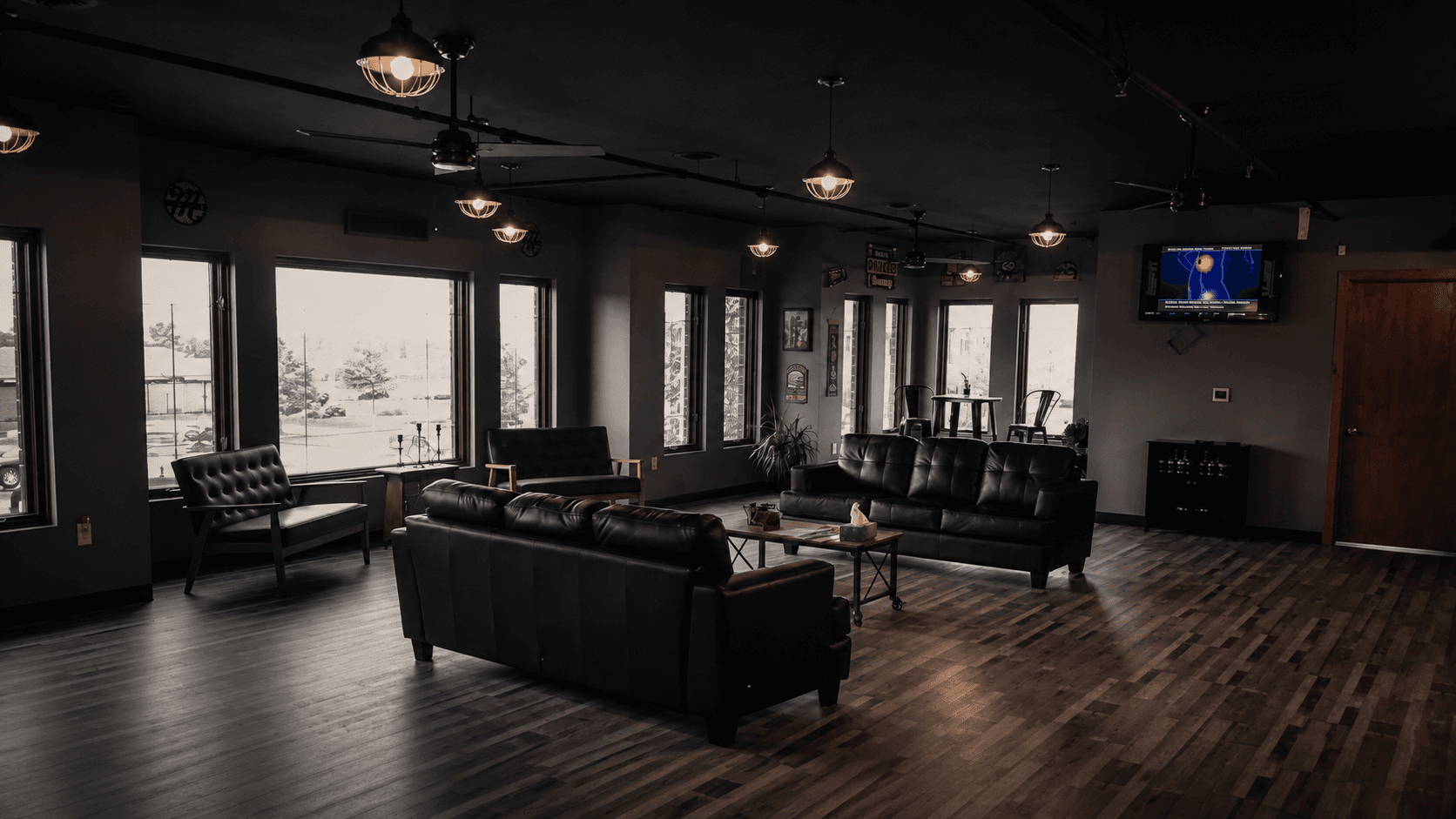 Lounge waiting area inside the Mantality Health Milwaukee clinic